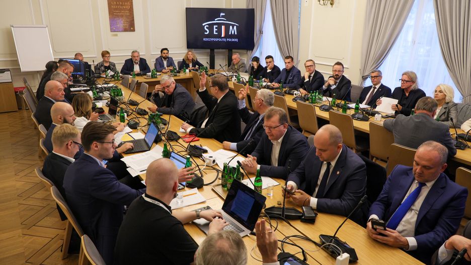 posiedzenie komisji
Pawe� Supernak
komisja, kultura, media, polityk, polityka, RMN, sejm, sejmowa