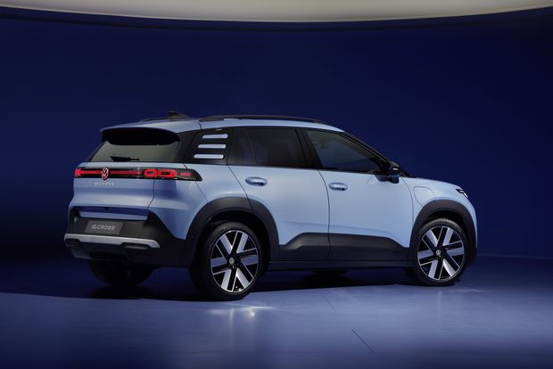 VW potrzebuje tanich e-aut, więc sprzedaje ID. Crossa za 158 tys. zł
