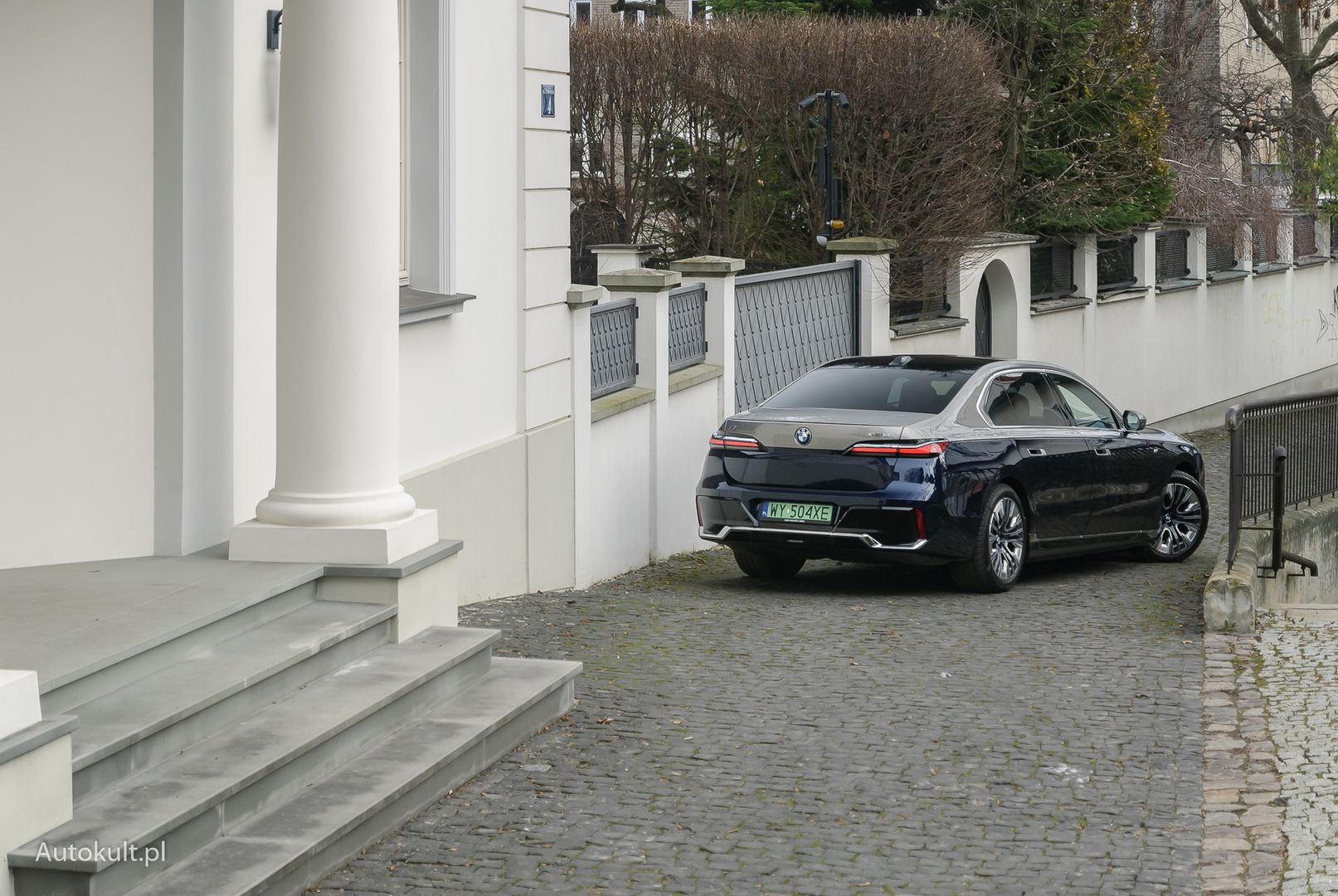 BMW i7