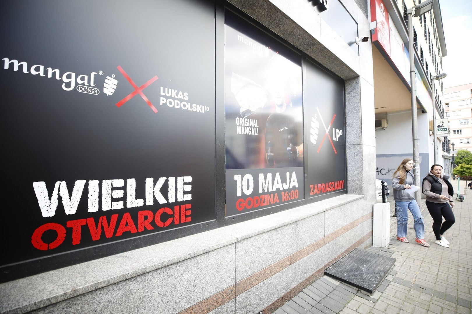 Lukas Podolski w Zabrzu otworzy pierwszy lokal Mangal Döner 