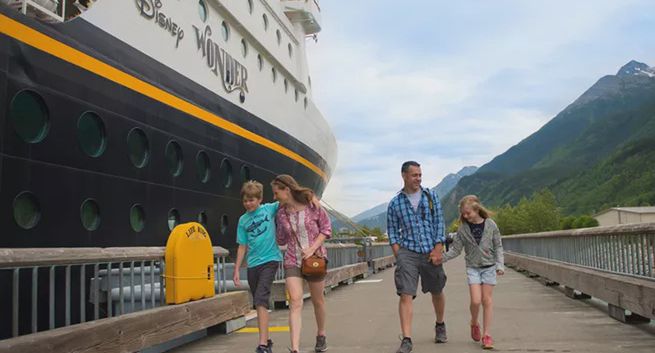 Disney+ ze zniżkami i loteriami. Wśród nagród rejs i półroczny catering