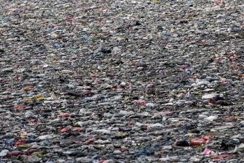 Ołów, ścieki i tony odchodów. Mieszkańcy polegają na tej rzece