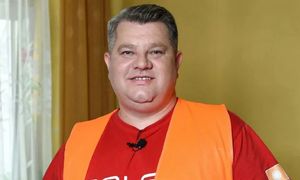 Po paraliżu twarzy odszedł z "NND". Dowbor pokazała, jak dziś wygląda