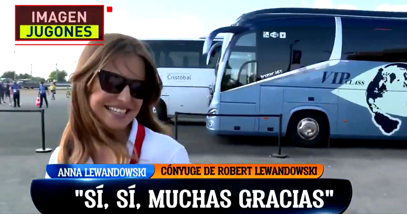 Anna Lewandowska rozprawia o przyszłości Roberta w rozmowie z dziennikarzem