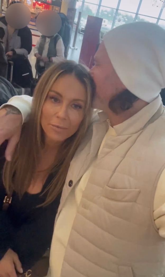 Radosław Majdan "śmieszkuje" z Małgorzaty Rozenek, która w podróż zabrała... ROWER. "Na lotnisku NIGDY nie jest nerwowo"