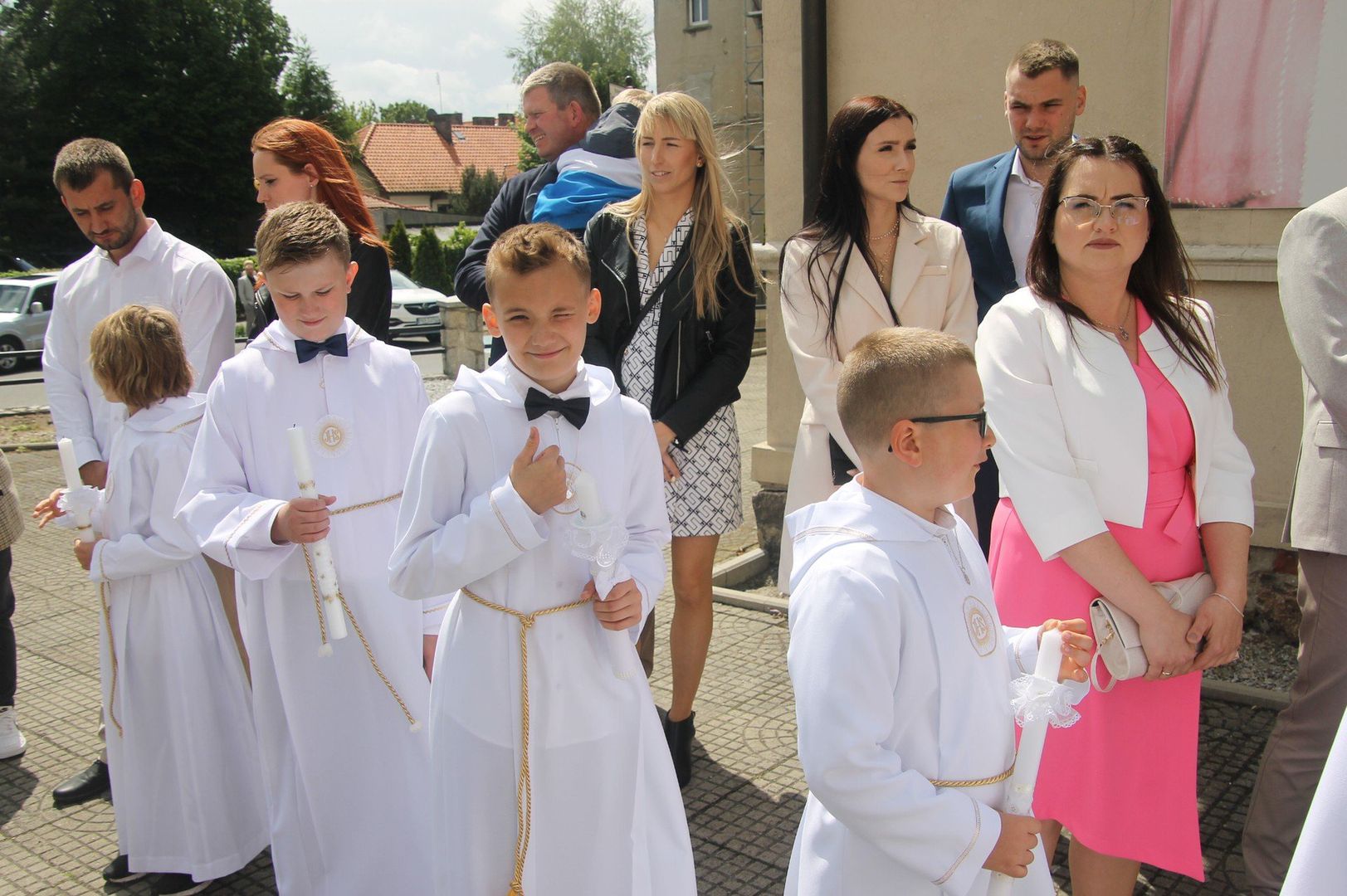 W tym ważnym dniu dzieciom towarzyszyły rodziny, najbliżsi i znajomi. Zobacz zdjęcia z pierwszego dnia!