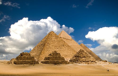 A gdyby skradziono piramidy w Gizie?
