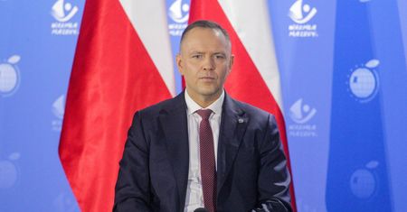 Co z programem SAFE? Nawrocki komentuje