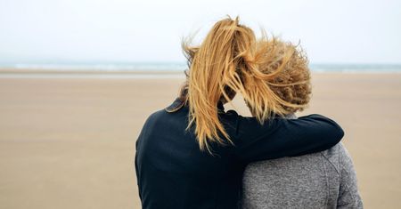 Jolanta Hejna urodziła córkę jako nastolatka. Odebrano jej dziecko. Po 37 latach doszło do spotkania córki i matki