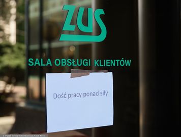 Podwyżki i nagrody dla pracowników. ZUS ogłasza: jest porozumienie