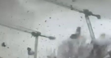 Przerażające nagranie z Francji. Tornado położyło trzy dźwigi