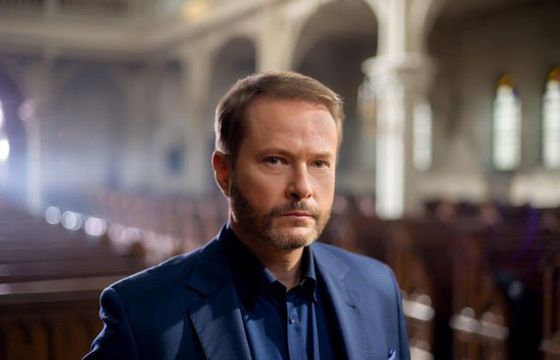 Artur Żmijewski gospodarzem programu „Geneza grzechu” w ID