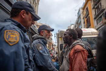 "Hiszpanie mają dość cen mieszkań. Namioty w centrum Madrytu, masowe protesty i wybory w cieniu kryzysu".