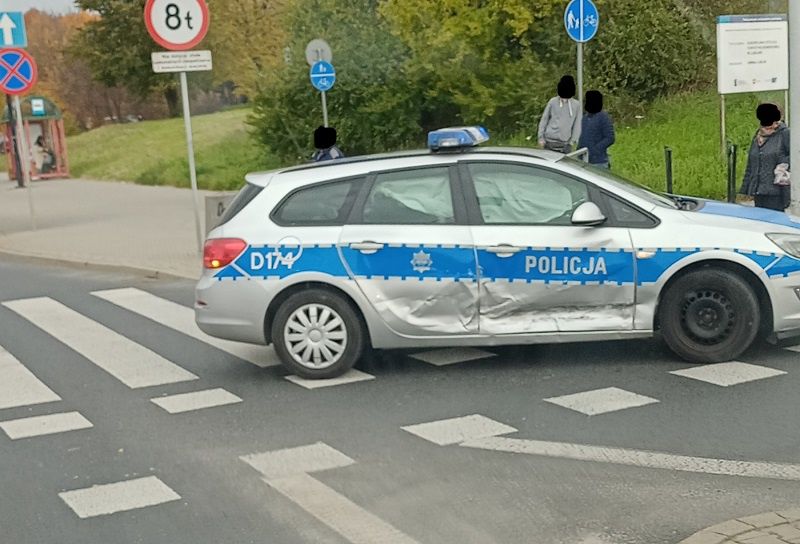rozbity radiowóz