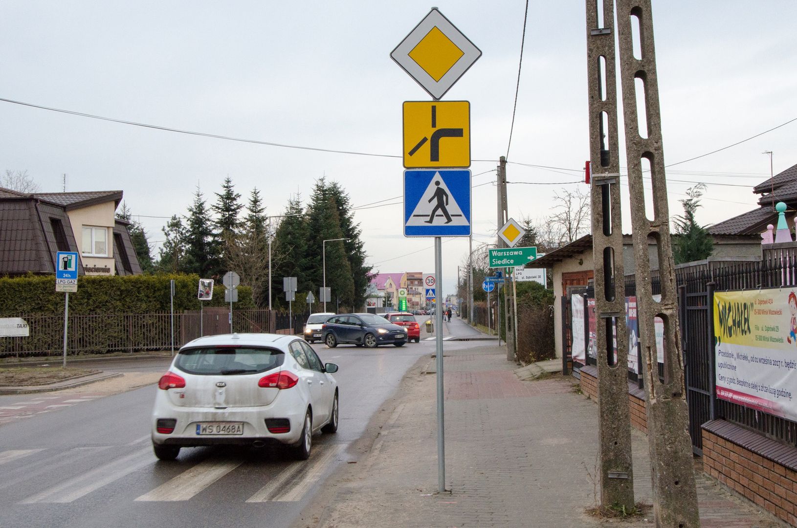 Skrzyżowanie z tzw. pierwszeństwem łamanym