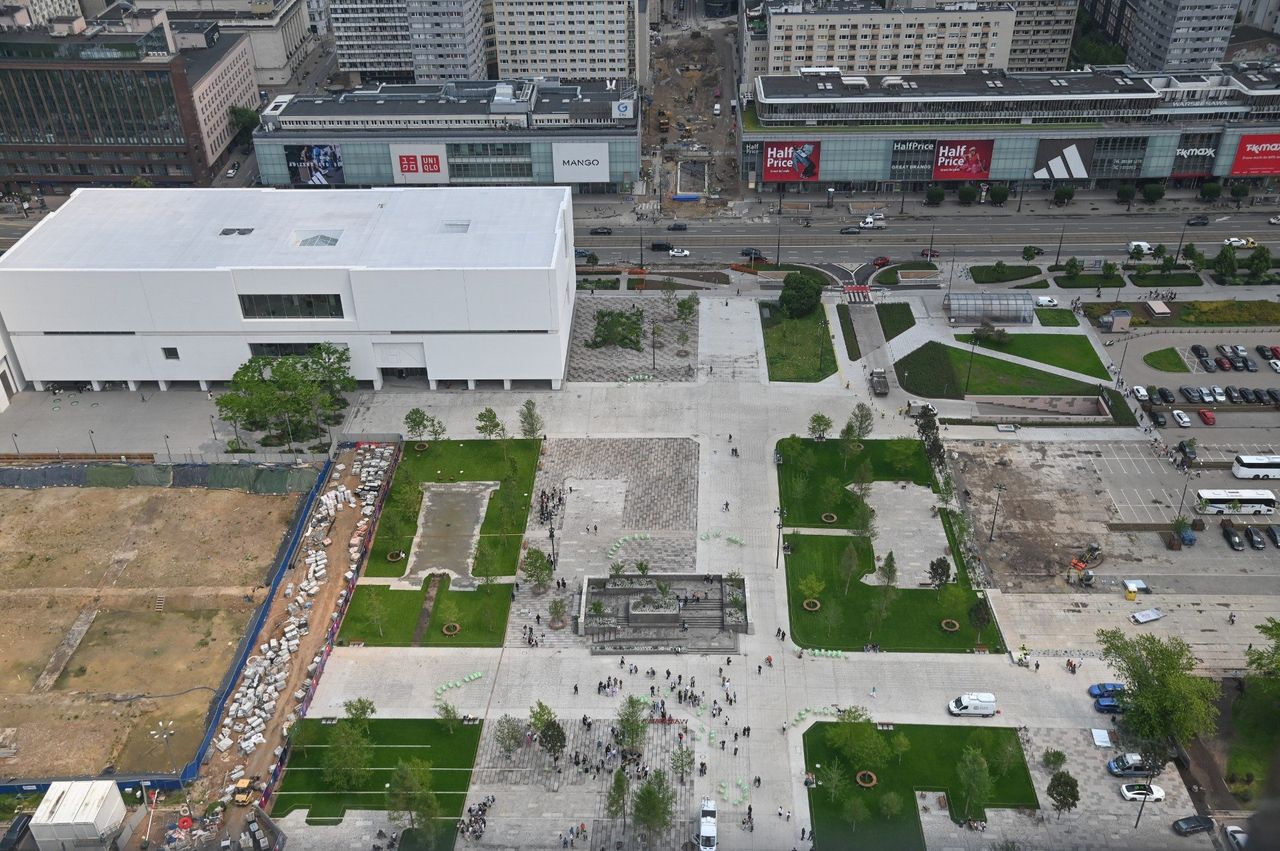 Duże zmiany w centrum Warszawy. Powstanie zupełnie nowy budynek. Umowa podpisana