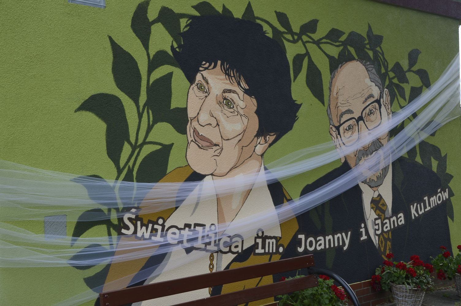 Świetlica w Strumianach nosi imię Joanny i Jana Kulmów.
