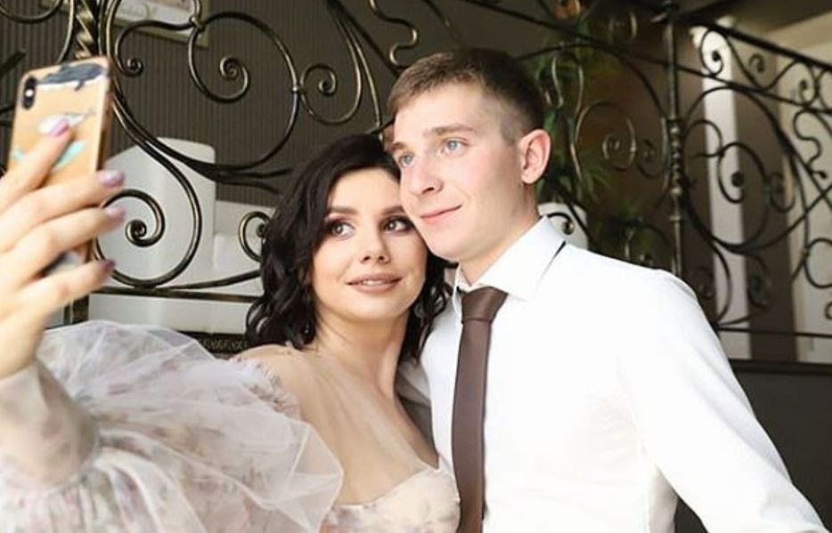 Nakrył żonę z pasierbem. Marina Balamaszewa poślubiła o 20 lat młodszego mężczyznę