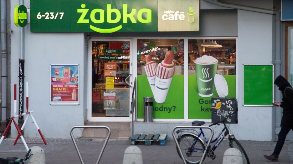 Sklep Żabka. Zdjęcie ilustracyjne