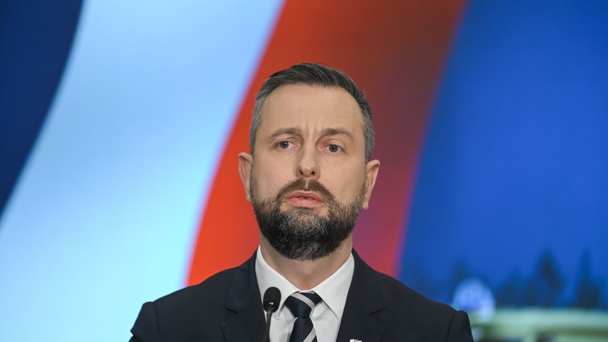 W�adys�aw Kosiniak-Kamysz
Warszawa, 04.12.2024. Wicepremier, minister obrony narodowej W�adys�aw Kosiniak-Kamysz na podpisaniu umowy na dostaw� kilkuset cystern dla Wojska Polskiego, 4 bm w siedzibie MON w Warszawie. (aldg) PAP/Marcin Obara
Marcin Obara
cystern, cysterna, cysterny, Ministerstwo Obrony Narodowej, MON, polityk, polityka, umowa, wojska polskiego, wojsko polskie, wojskowe