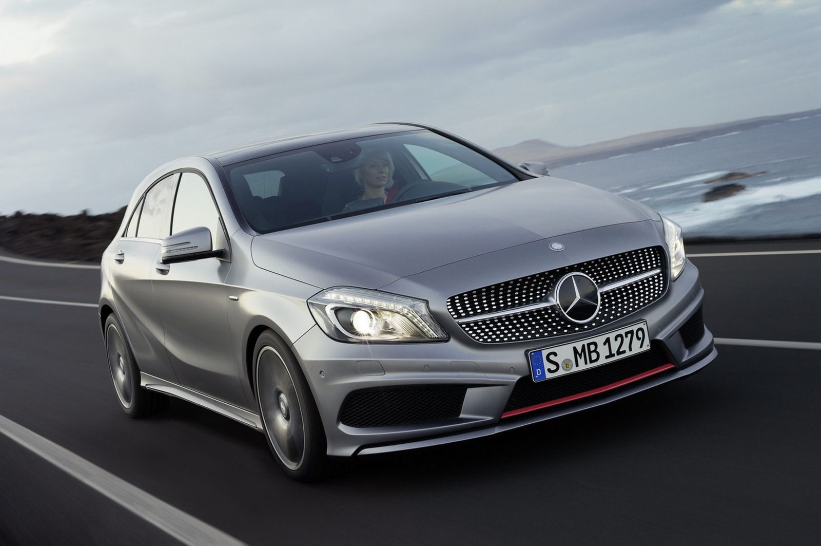 Mercedes-Benz klasy A (W176) - obszerna galeria prosto od producenta 90