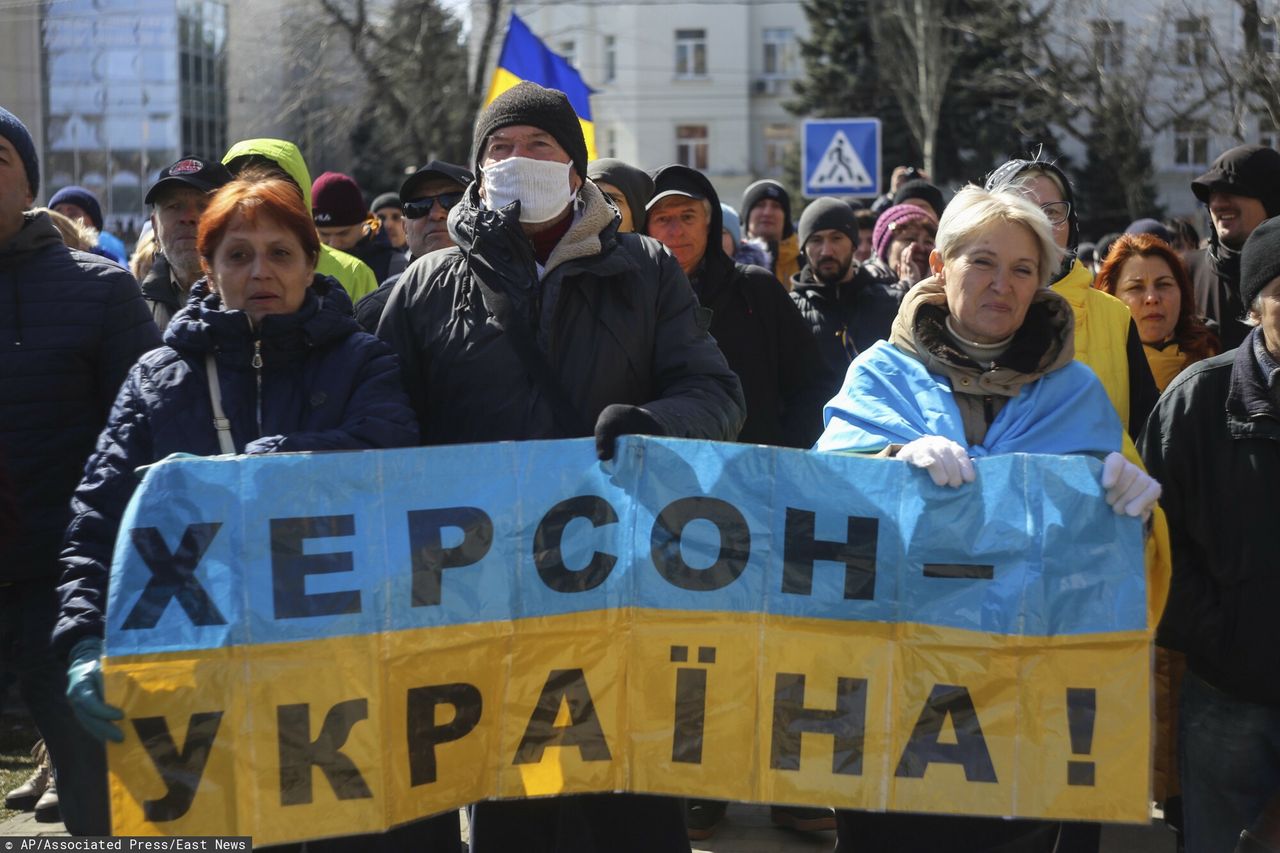 Prawie połowa ludności opuściła Chersoń. "Okupanci plądrują, zabijają i gwałcą"