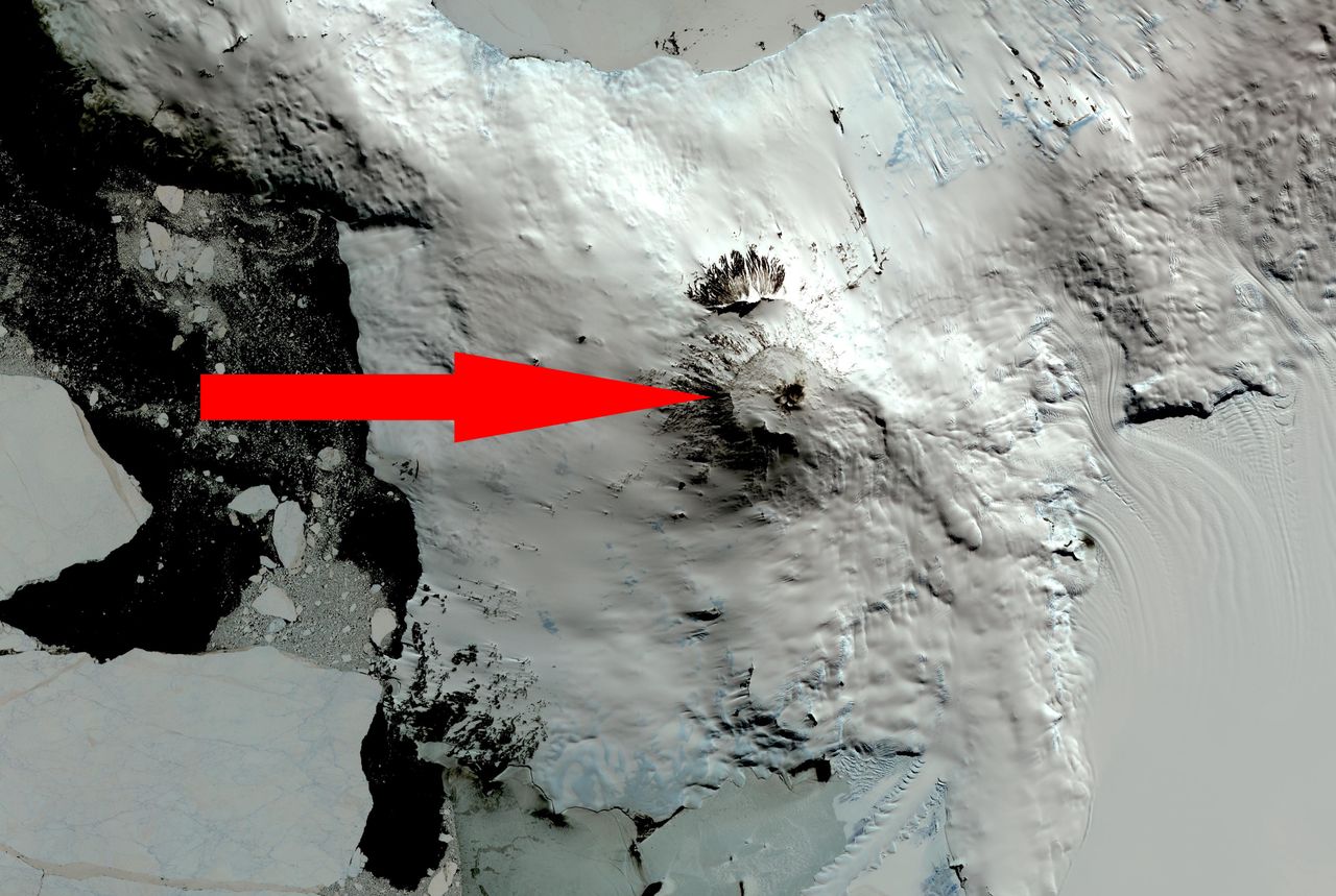 Erebus: The Antarctic volcano showering the air with gold dust