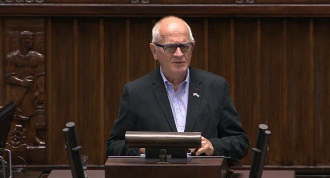 Rada Mediów Narodowych żąda danych o zarobkach i zwolnieniach. Pisma do TVP i Polskiego Radia