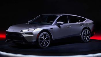 Honda wycofuje się z planu pełnej elektryfikacji do 2040 roku. Cel "jest nierealny"