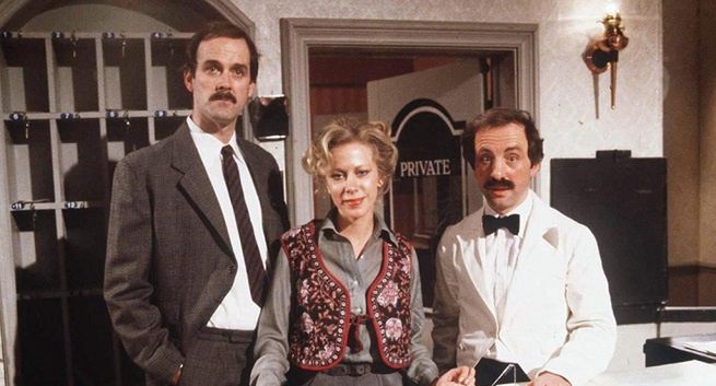 Wraca serial „Hotel Zacisze”. John Cleese w roli głównej