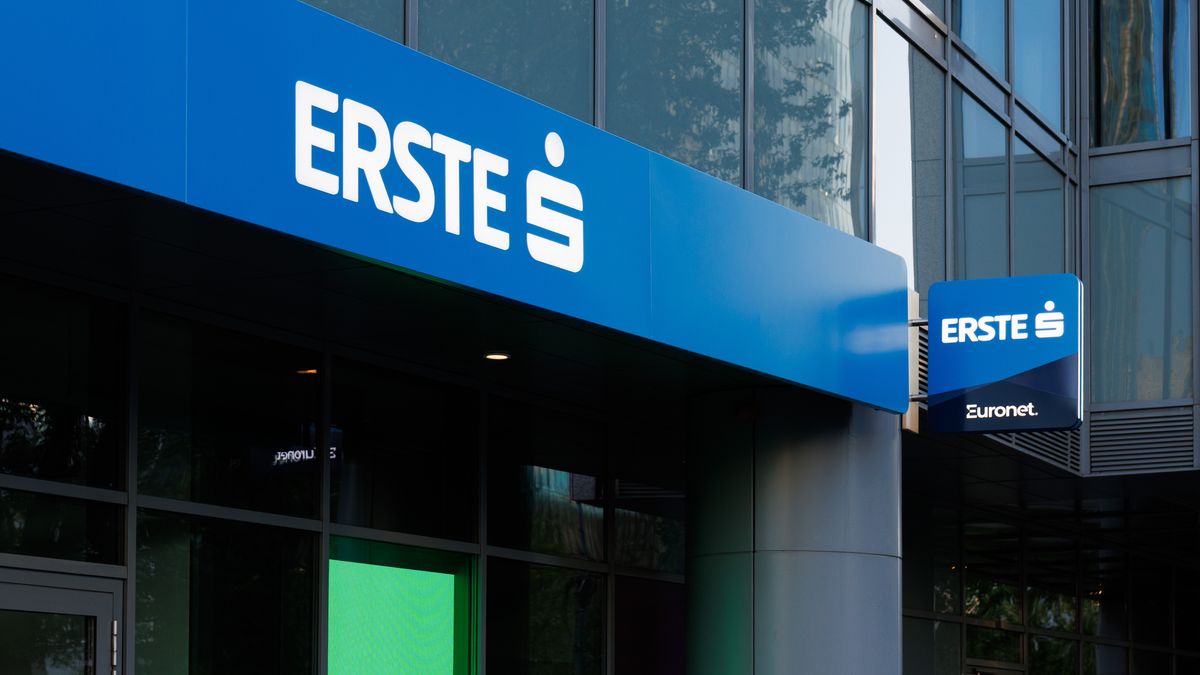 Erste Bank bada sprawę