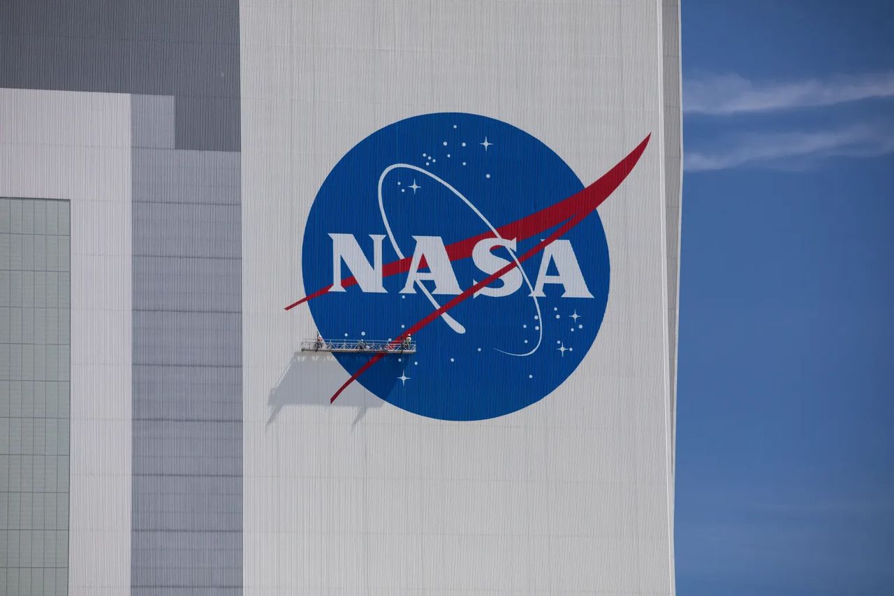 Źródło: https://www.nasa.gov/history/nasas-meatball-logo/