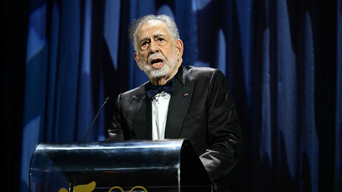 Wenecja 2025 - gala otwarcia
US film director Francis Ford Coppola delivers a speech before to deliver the Golden Lion for Lifetime Achievement to German film director and screenwriter Werner Herzog during the opening ceremony of the 82nd International Venice Film Festival, on August 27, 2025 at Venice Lido. (Photo by Tiziana FABI / AFP)
TIZIANA FABI