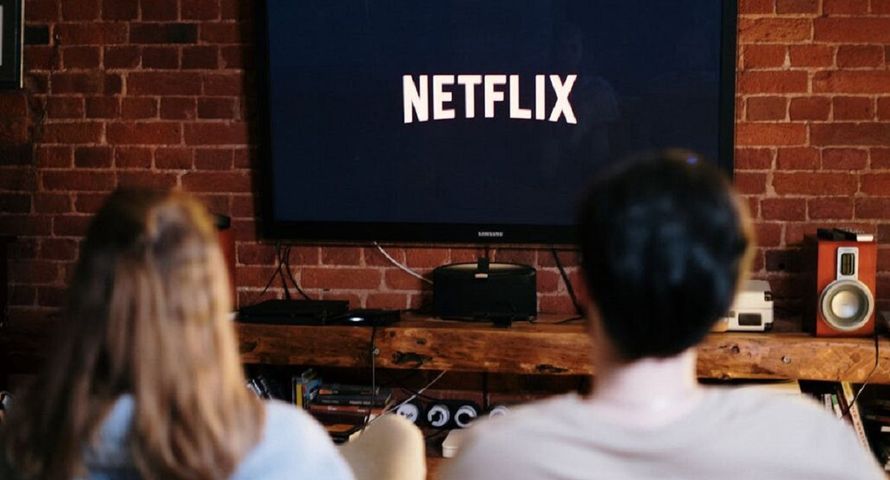 Netflix najbardziej angażuje na polskim TikToku. Allegro liderem oglądalności