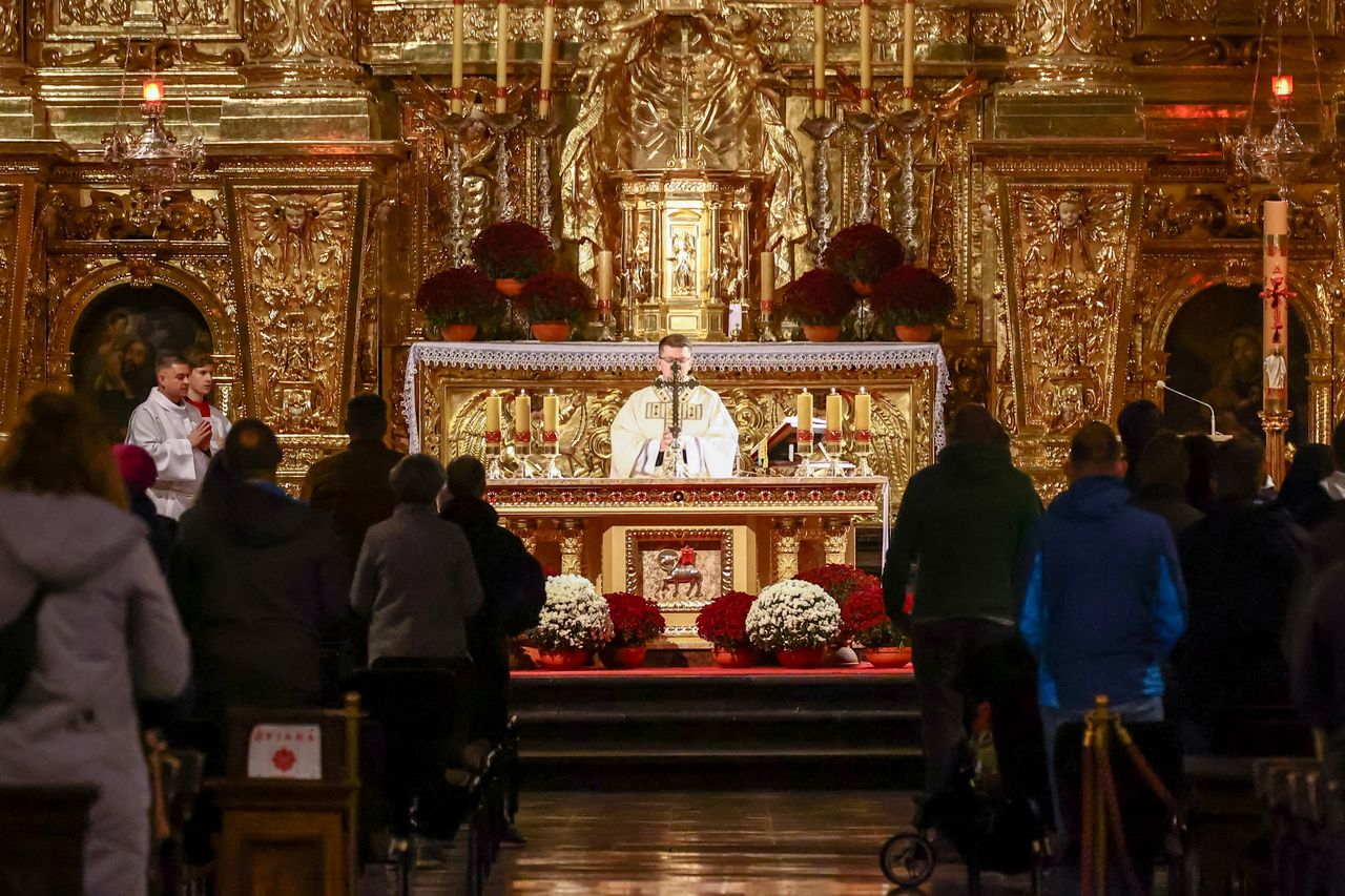 Masza święta w kościele