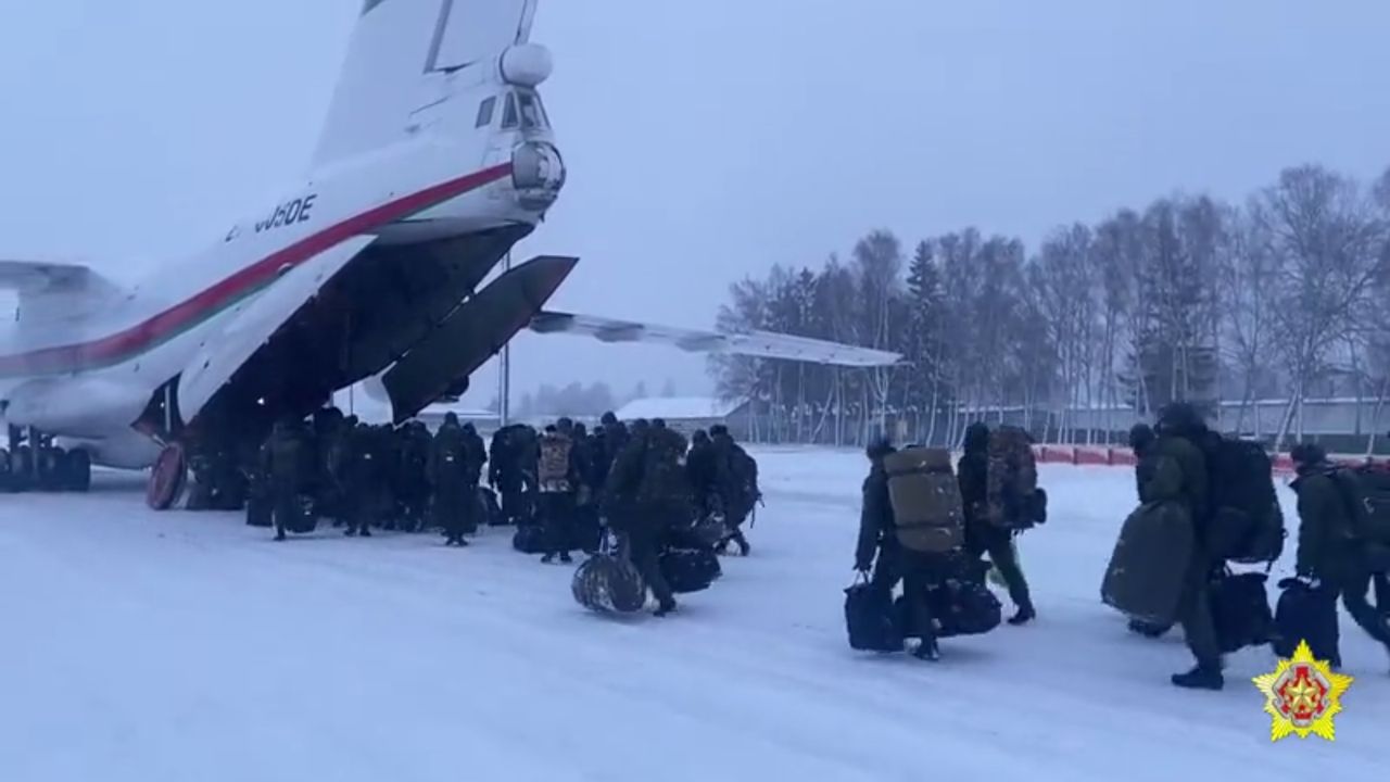 Belarusian soldiers flew to Russia. The Ministry of Defense published a recording.
