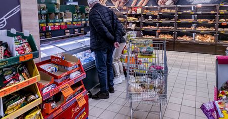 Jest gorzej niż przed miesiącem. Nowe dane o sprzedaży
