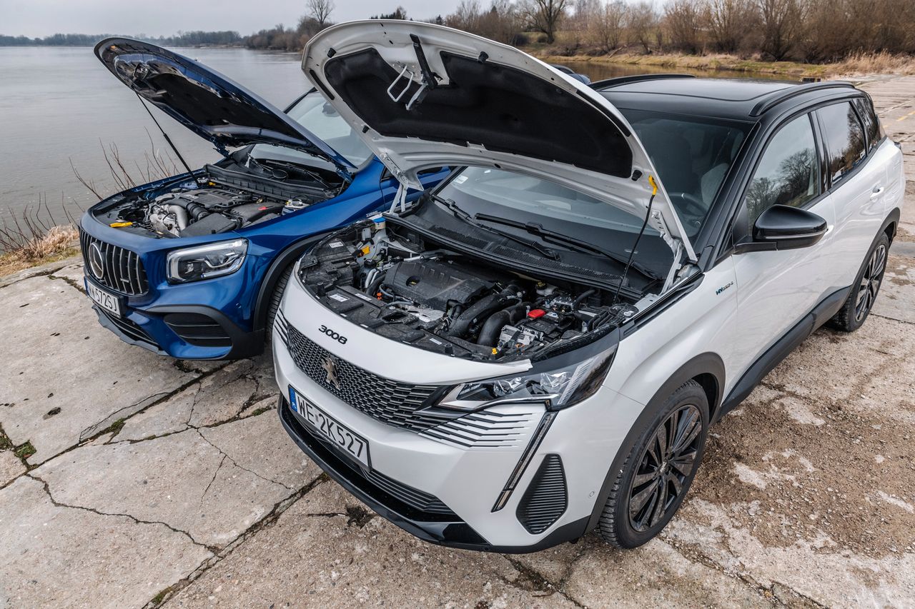 Peugeot 3008 HYbrid4 (2021) i Mercedes-GLB 35 AMG (2021)