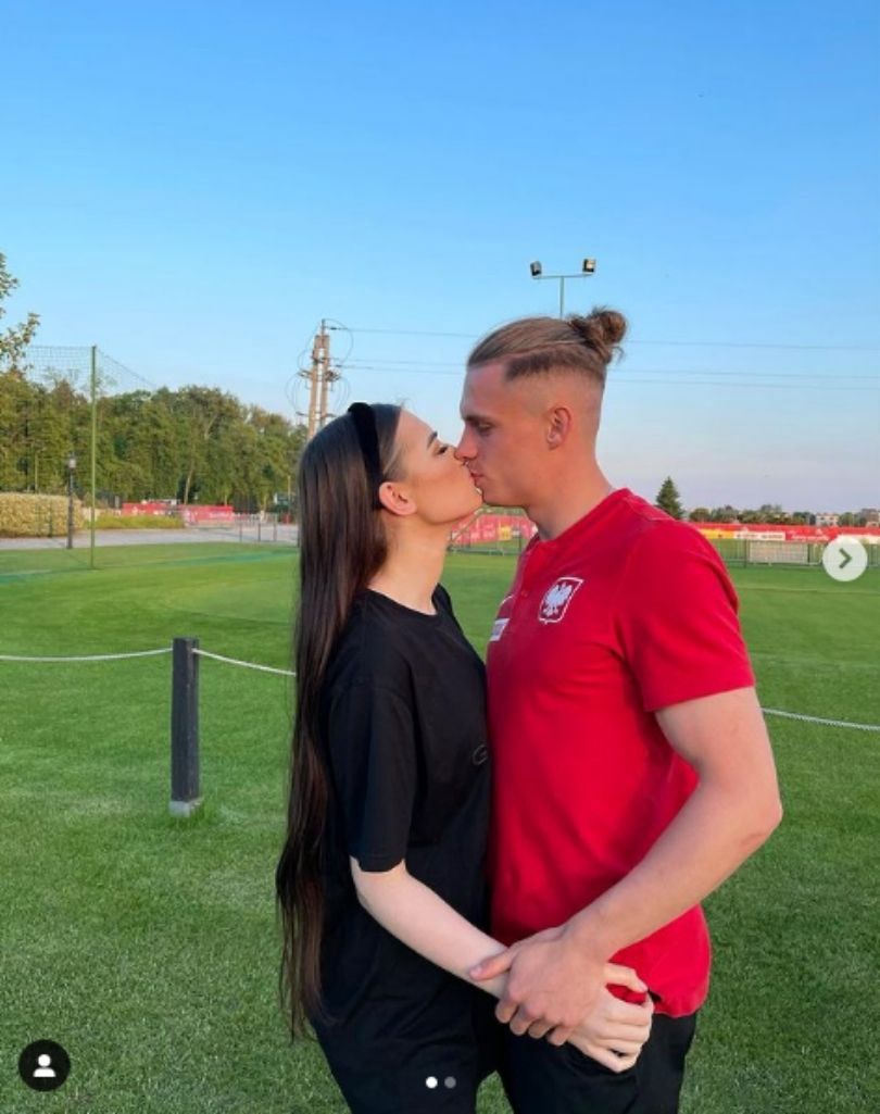 Narzeczona Przemysława Płachety rozprawia o WAGs i zarobkach piłkarzy