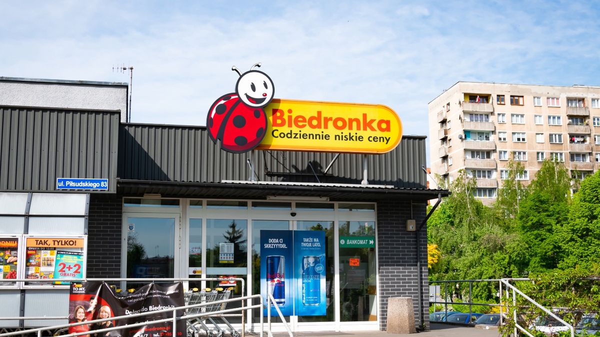 Biedronka pokazała zdjęcie pierwszego sklepu sprzed 30 lat