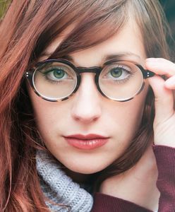 Jednorazowe okulary mają negatywny wpływ na wzrok i środowisko