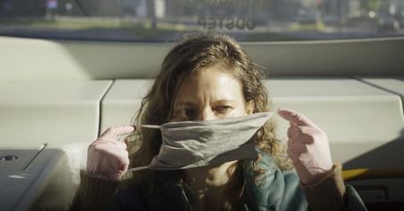 HBO przygotowuje antologię o życiu w kwarantannie. Swoje filmy pokażą Matuszyński, Szumowska i Skolimowski