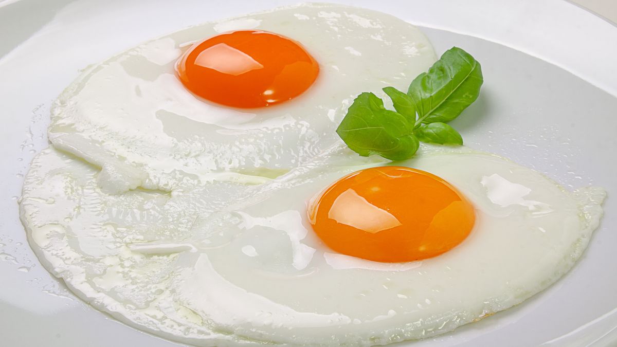 Jajka sadzone na wodzie - Pyszności