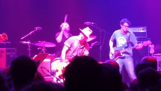 Johnny Depp coveruje zespół heavymetalowy!