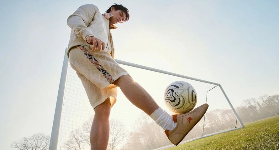 Burberry pokazało kampanię na jesień 2026. W obsadzie Beckham i Heung-min