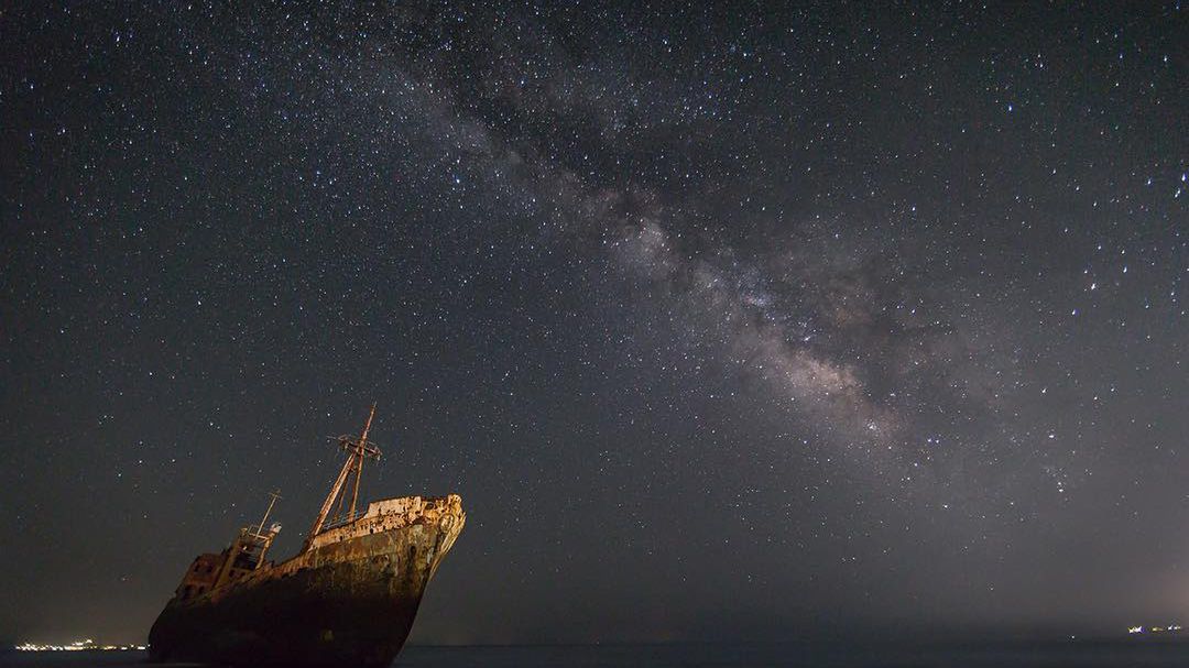 Jak sfotografowano malowniczą Drogę Mleczną nad Grecją? 1