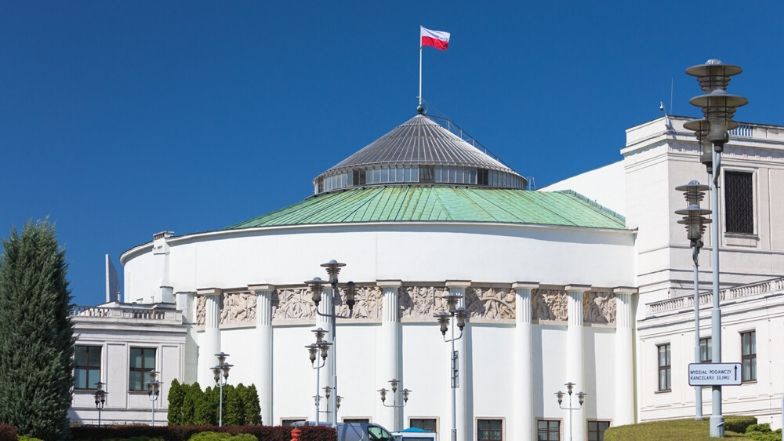 48-latek dokonał samospalenia w pobliżu  budynku Sejmu