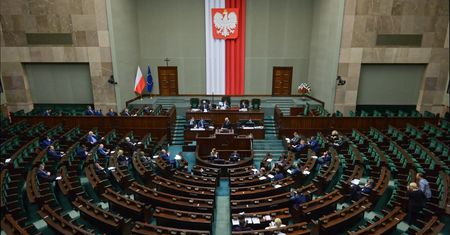 Sondaż IBRIS dla WP. Wybory parlamentarne. Jak wypada ugrupowanie Szymona Hołowni?