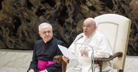 Papież o kontrowersyjnej deklaracji: "My błogosławimy osoby, nie grzech"