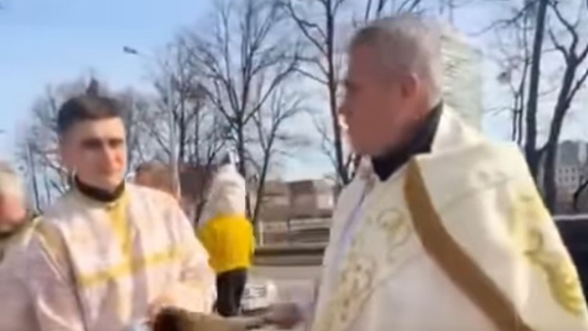 Nagranie księdza wywołało burzę w sieci